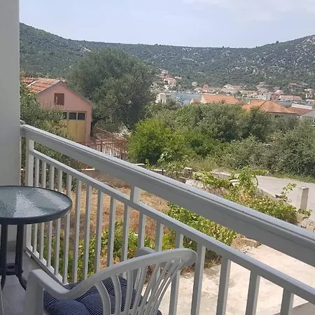 בית נופש House Giovanni Vinišće